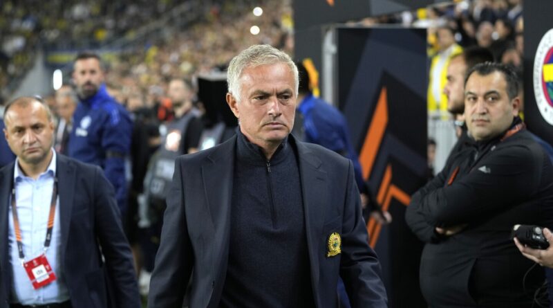 Jose Mourinho and Fenerbahce